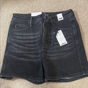 Judy Blue Black Wash Jean Shorts size L / NWT